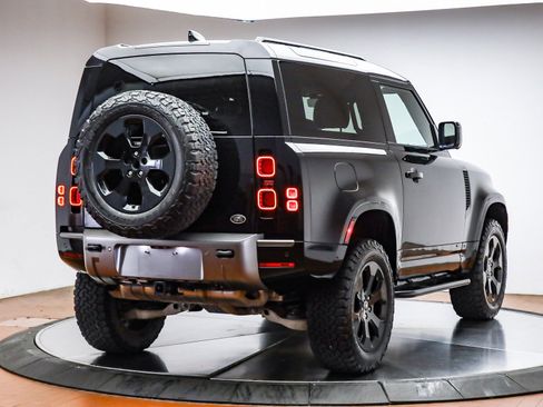 Used 2021 Land Rover Defender 90 X-Dynamic S image 6