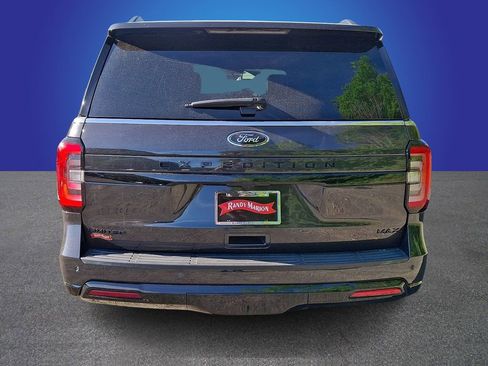 Used 2024 Ford Expedition Max Limited AWD/4WD image 5
