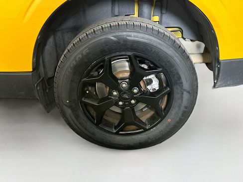 Used 2022 Ford Maverick XLT w/ Equipment Group 300A Standard image 11