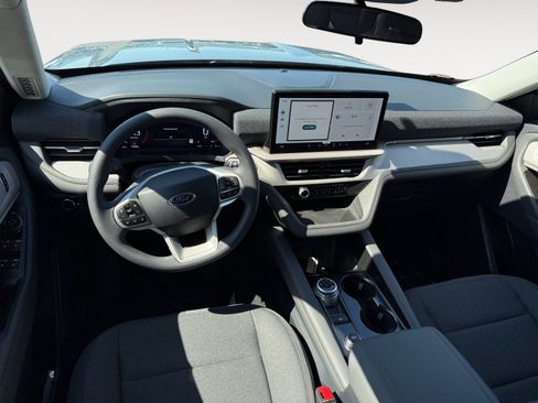 New 2026 Ford Explorer Active RWD image 15