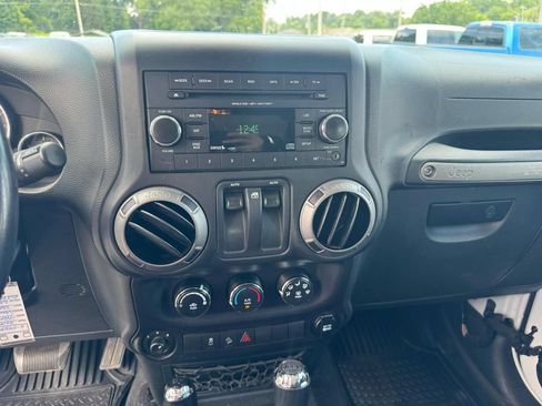 Used 2014 Jeep Wrangler Sport w/ Quick Order Package 24S AWD/4WD image 16