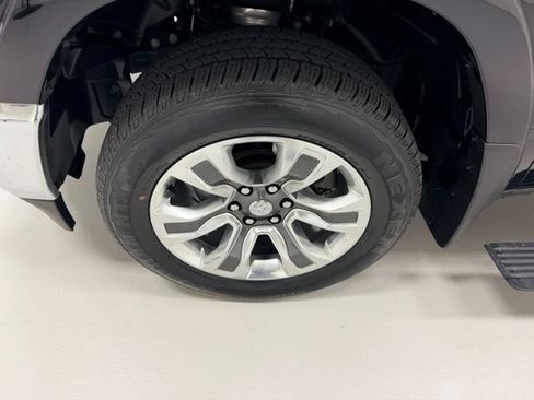 Used 2023 RAM 1500 Limited AWD/4WD image 14