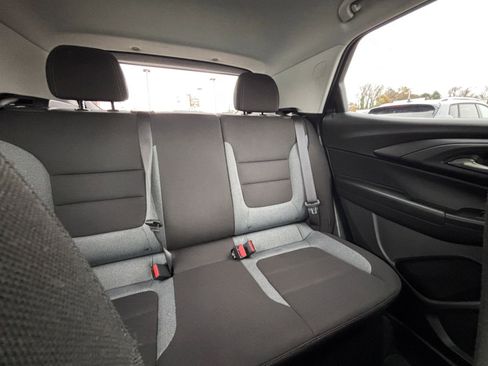 Used 2025 Chevrolet TrailBlazer LT image 37