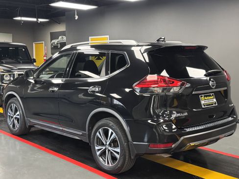 Used 2017 Nissan Rogue SL image 4