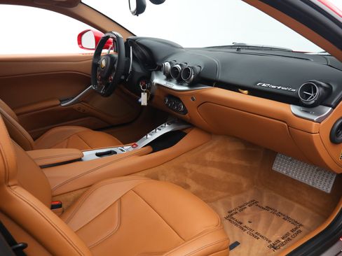 Used 2016 Ferrari F12 Berlinetta RWD image 20