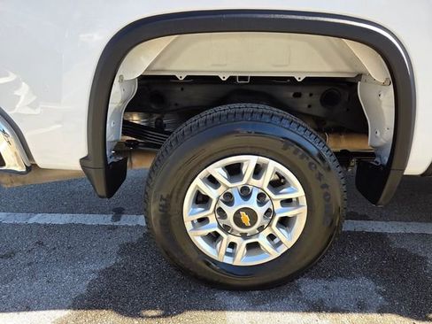 Used 2025 Chevrolet Silverado 2500 LT w/ Convenience Package image 23