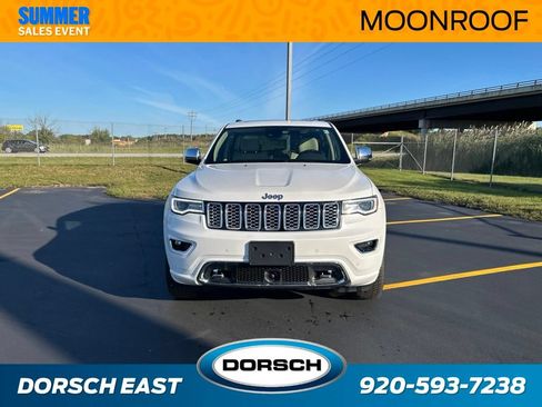Used 2019 Jeep Grand Cherokee Overland AWD/4WD image 3