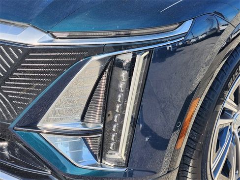 Used 2024 Cadillac Lyriq Luxury image 9