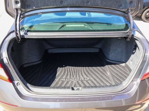 Used 2018 Honda Accord LX image 10