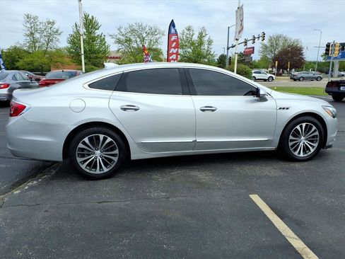Used 2017 Buick LaCrosse Essence FWD image 8