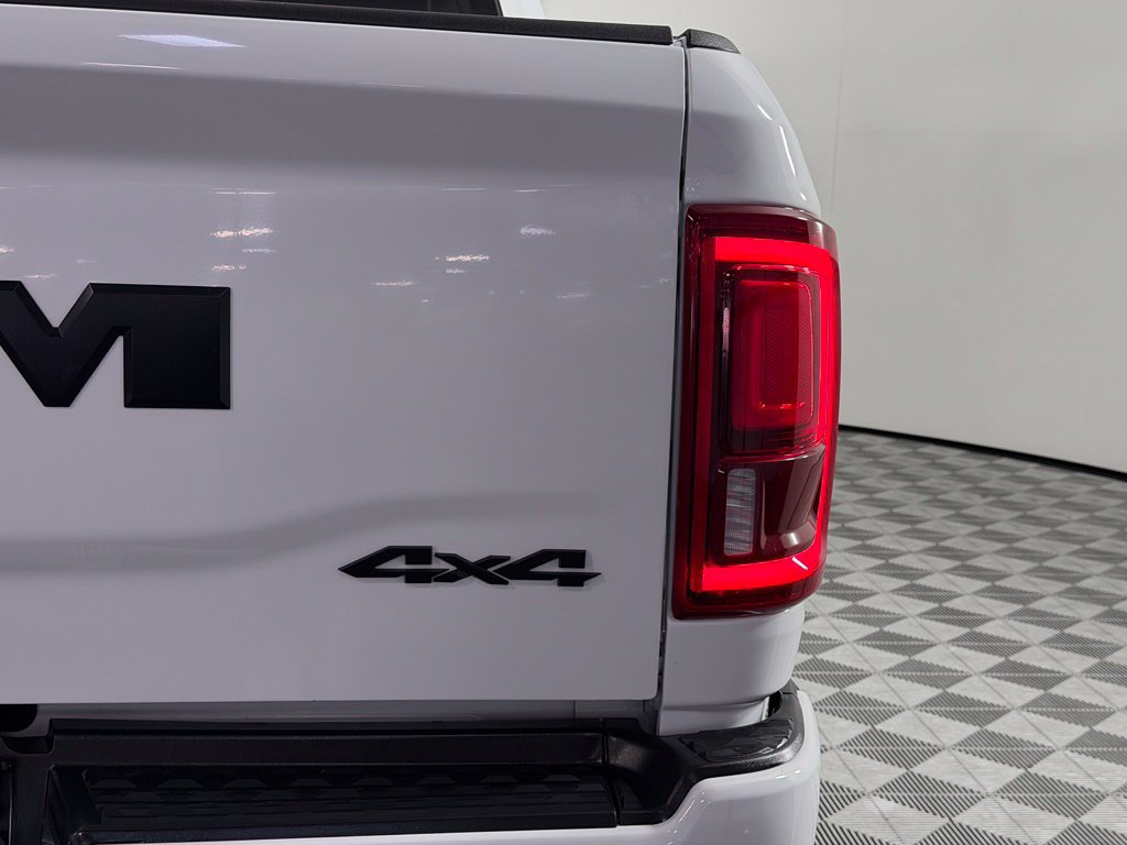 Used 2025 RAM 2500 Laramie w/ Night Edition AWD/4WD image 15
