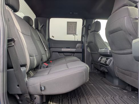 Used 2022 Ford F150 XLT w/ XLT Black Appearance Package image 12