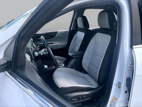 Used 2023 Chevrolet Equinox LT w/ Driver Convenience Package AWD/4WD image 8