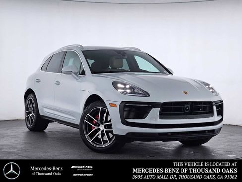 Used 2024 Porsche Macan S image 1