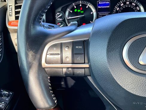 Used 2020 Lexus LX 570 4WD w/ Luxury Package image 23