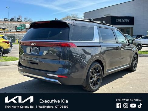 Certified 2023 Kia Carnival SX Prestige FWD image 4