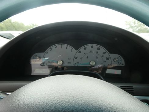 Used 2002 Ford Thunderbird RWD image 18