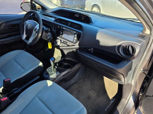Used 2016 Toyota Prius C One image 14