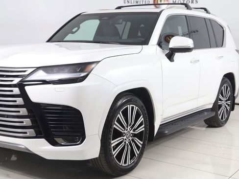Used 2025 Lexus LX 600 4WD w/ Luxury Package image 64