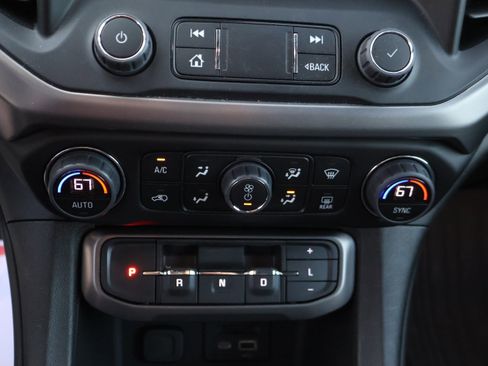 Used 2023 GMC Acadia AT4 w/ Technology Package image 34