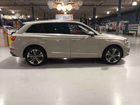 Used 2022 Audi Q7 3.0T Premium Plus AWD/4WD image 5