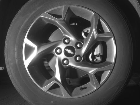 Used 2025 Chevrolet Trax LT FWD image 13