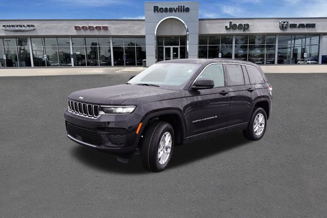 New 2025 Jeep Grand Cherokee Laredo X w/ Luxury Tech Group I AWD/4WD image 7