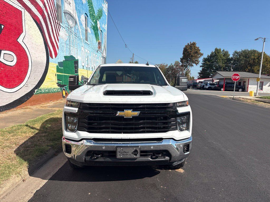 Used 2025 Chevrolet Silverado 3500 W/T AWD/4WD image 9