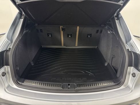 Certified 2023 Porsche Macan Turbo AWD/4WD image 21
