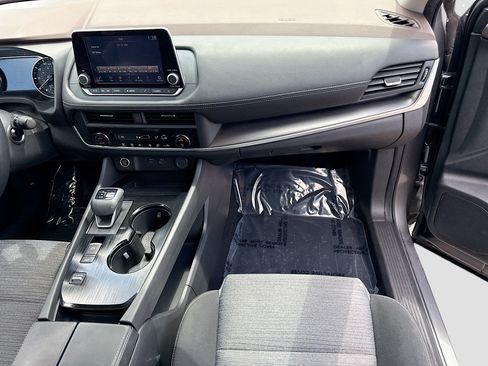 Used 2023 Nissan Rogue SV FWD image 17