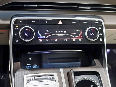 Used 2023 Genesis GV80 3.5T image 23