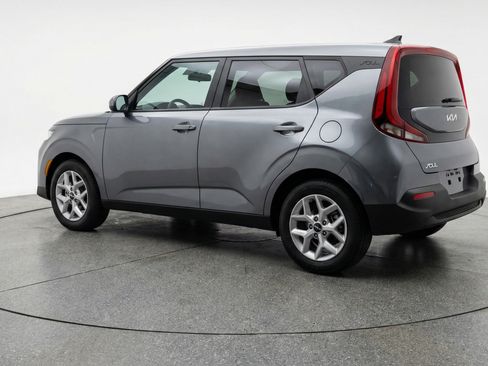 Used 2025 Kia Soul LX w/ LX Technology Package FWD image 6