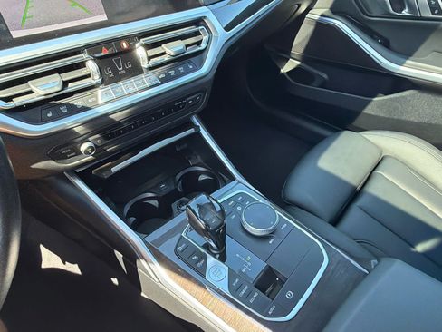 Used 2019 BMW 330i xDrive Sedan w/ Convenience Package AWD/4WD image 18