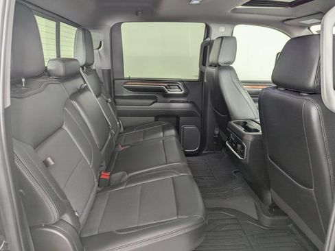 Used 2024 GMC Sierra 3500 Denali w/ Denali Reserve Package AWD/4WD image 18