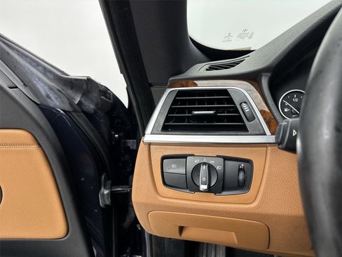 Used 2017 BMW 340i Gran Turismo xDrive image 31