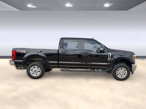 Used 2019 Ford F250 XL w/ STX Appearance Package AWD/4WD image 7