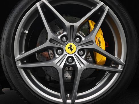 Certified 2016 Ferrari California T RWD image 15