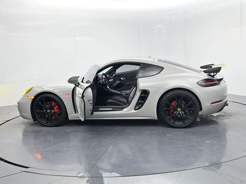 Used 2018 Porsche 718 Cayman S RWD image 58