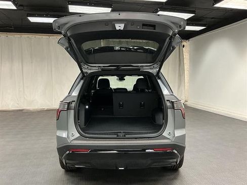 New 2027 Chevrolet Equinox RS w/ LPO, Floor Liner Package AWD/4WD image 24