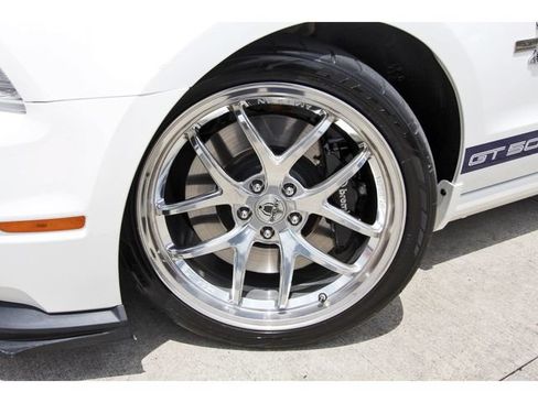 Used 2013 Ford Mustang Shelby GT500 RWD image 25