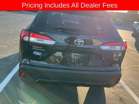 Used 2025 Toyota Corolla Cross LE FWD image 25