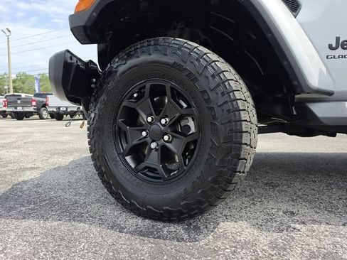 Used 2022 Jeep Gladiator Sport AWD/4WD image 37