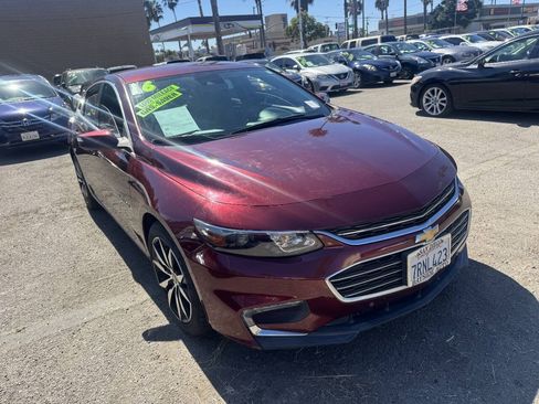 Used 2016 Chevrolet Malibu LT FWD image 1