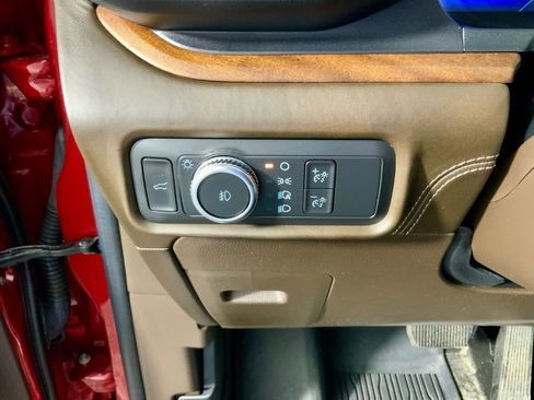 Used 2021 Ford Explorer King Ranch w/ Premium Technology Package image 22