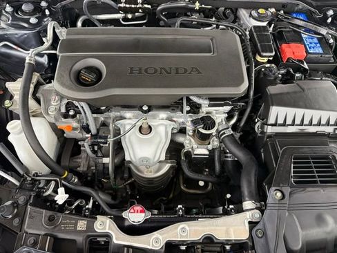 Used 2025 Honda Civic Sport image 42