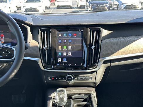 Used 2023 Volvo S90 B6 Ultimate image 30