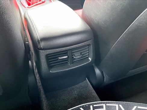 Used 2018 Dodge Challenger SRT image 10