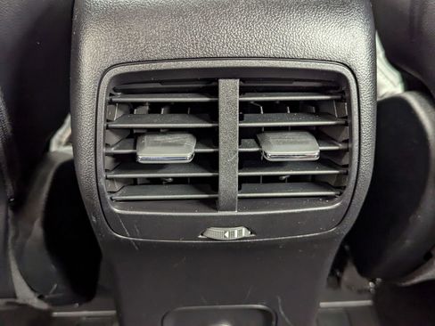 Used 2022 Ford Escape Titanium image 20