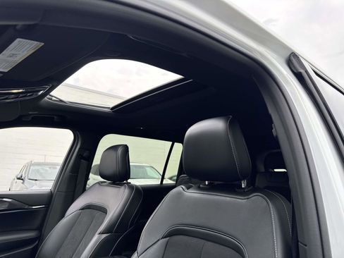 Used 2023 Jeep Grand Cherokee L Laredo image 20