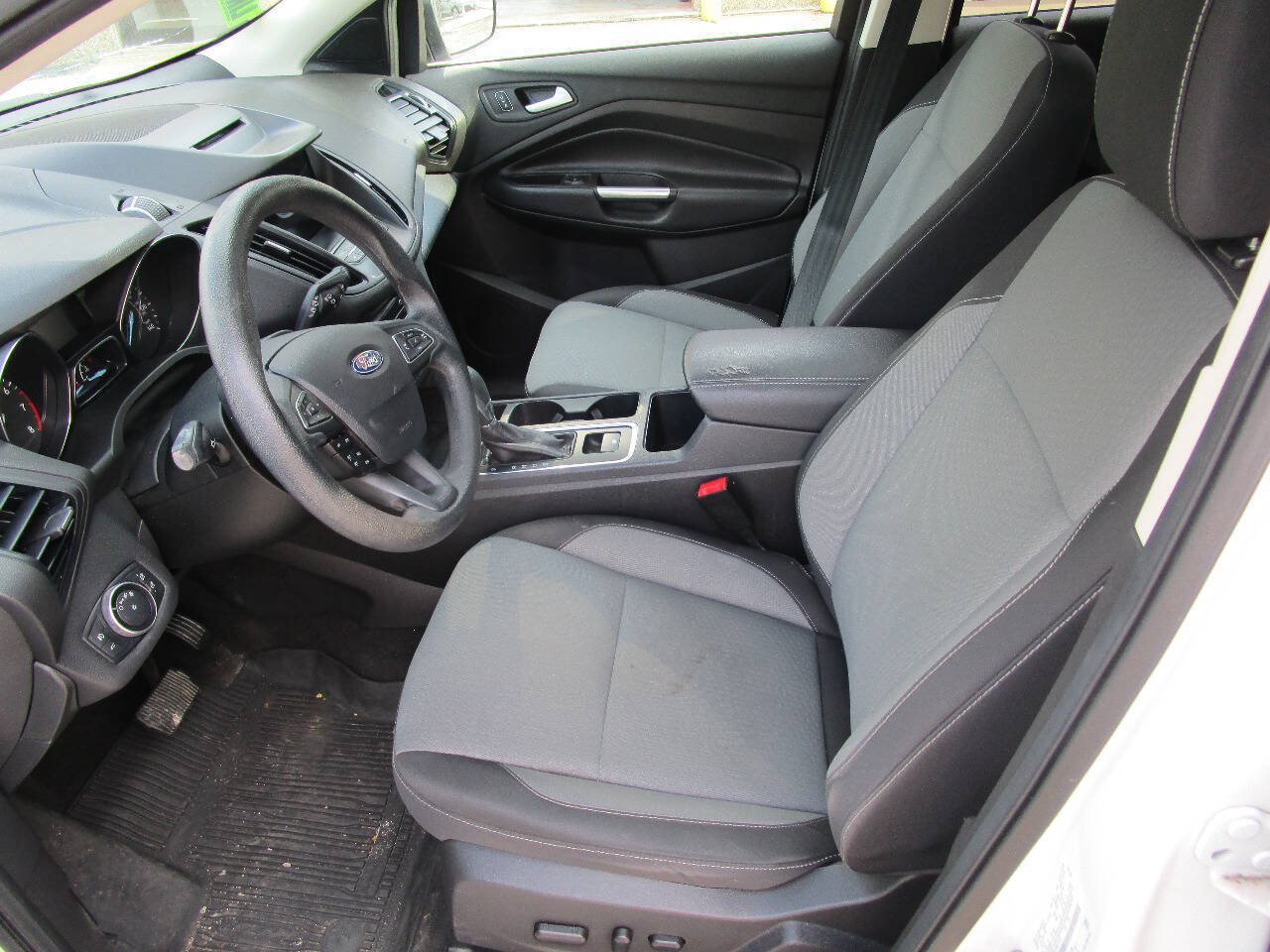 Used 2018 Ford Escape SE w/ SE Sync 3 Package FWD image 7